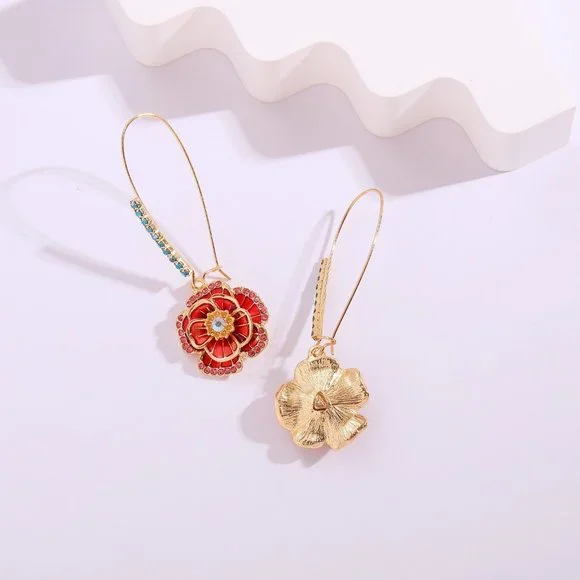 Gorgeous Betsey Johnson  Flower Cluster  Drop Earrings - Picture 3 of 3